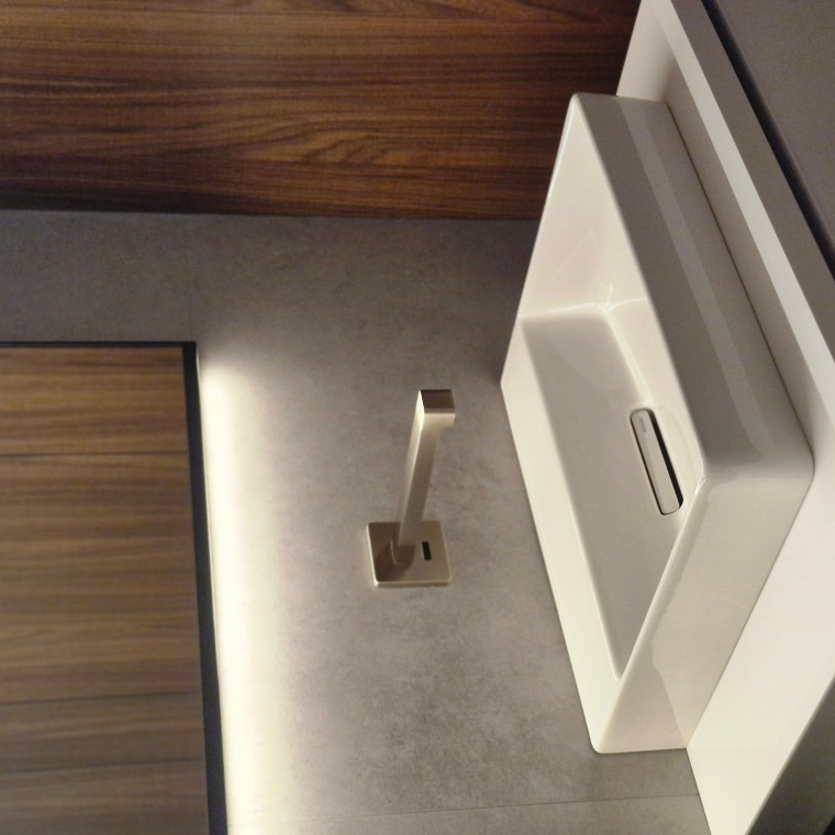 Зона умивання в санвузлі