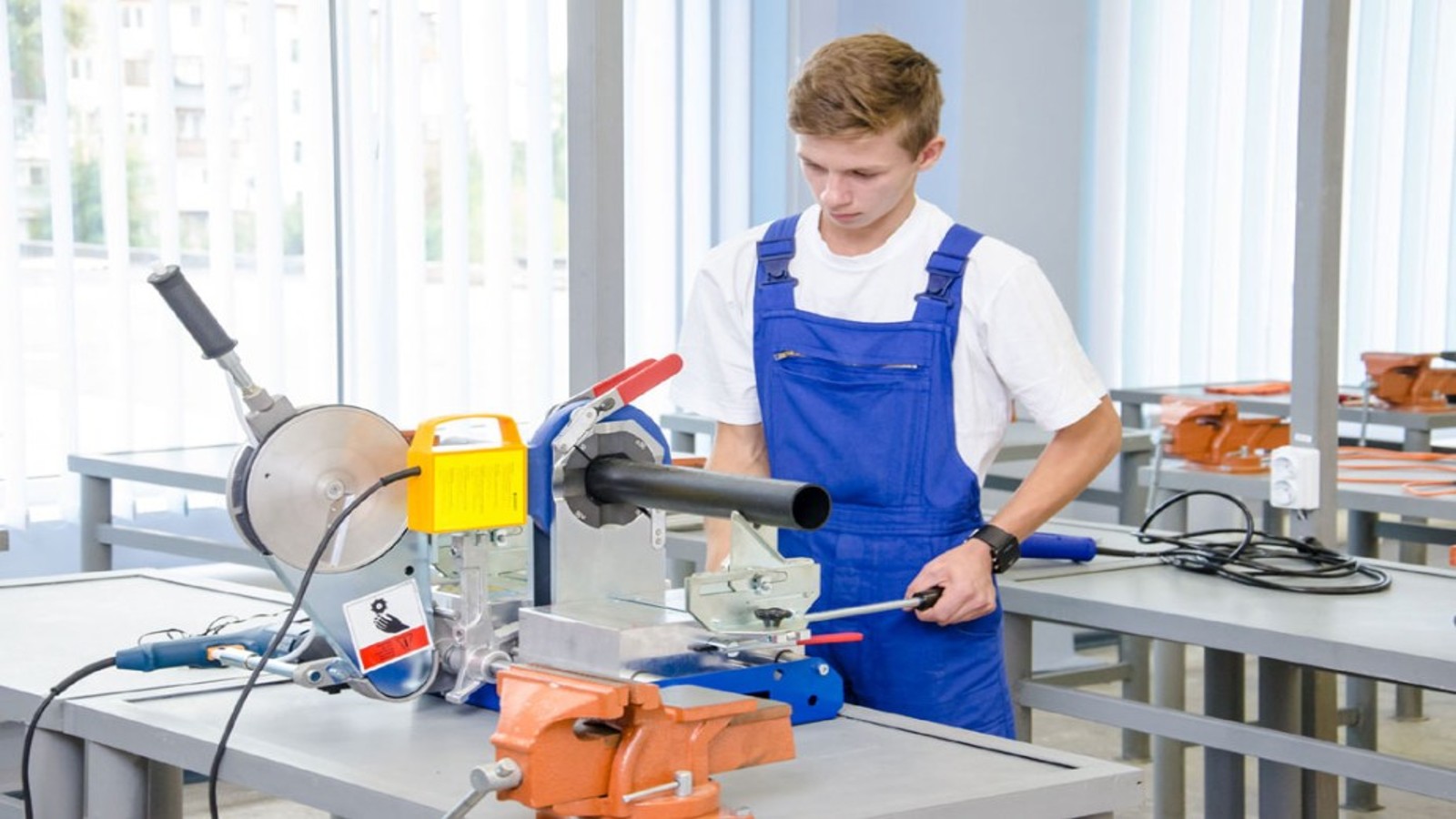 Соціальний проєкт Geberit - учбово-практичні класи для монтажників в Дніпро, Україна Соціальний проєкт Geberit - учбово-практичні класи для монтажників в Дніпро, Україна