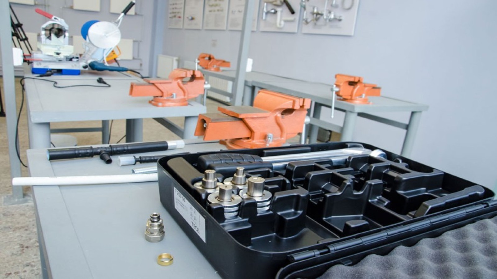 Соціальний проєкт Geberit - учбово-практичні класи для монтажників в Дніпро, Україна Соціальний проєкт Geberit - учбово-практичні класи для монтажників в Дніпро, Україна