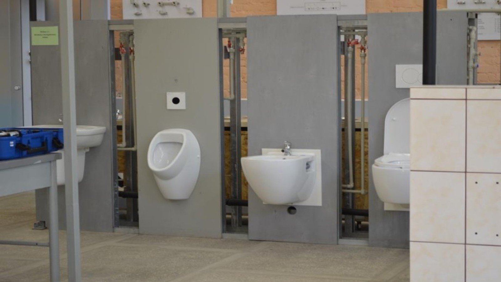 Соціальний проєкт Geberit - учбово-практичні класи для монтажників в Полтаві, Україна Соціальний проєкт Geberit - учбово-практичні класи для монтажників в Полтаві, Україна