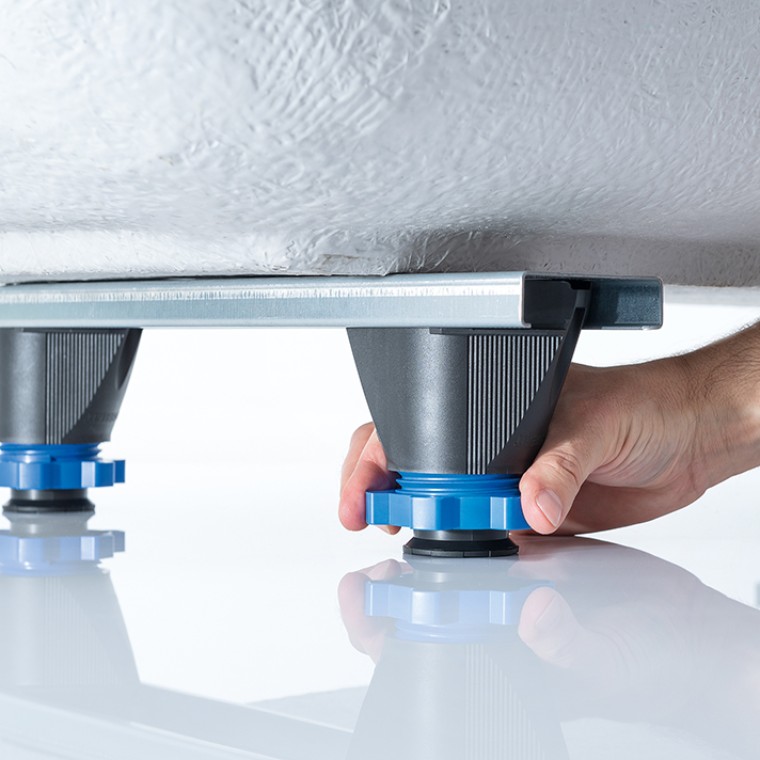 Висота регулюється поворотом Висота регулюється поворотом