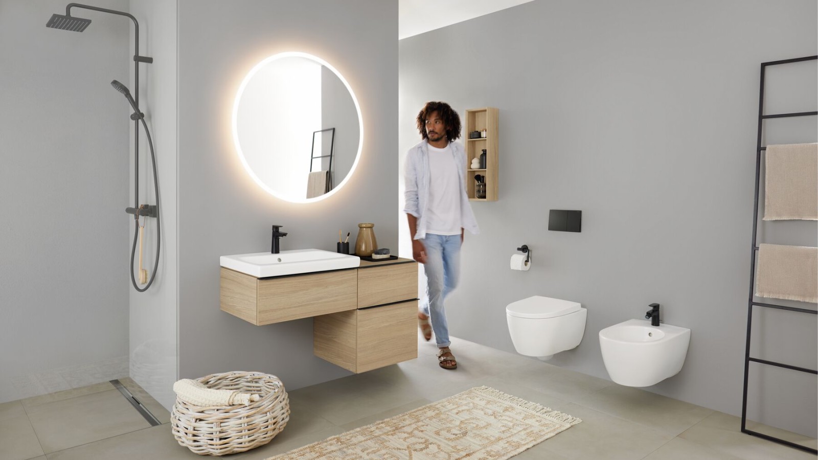 Санвузол з душовою зоною в ніші Санвузол з душовою зоною в ніші