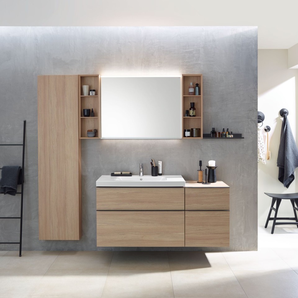 Ванна кімната Geberit iCon з унітазом, біде, умивальником і меблями