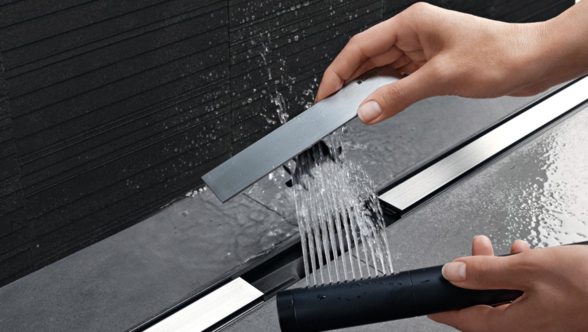 Сифон для душових піддонів Geberit серії CleanLine із гребінцем, який можна промивати Сифон для душових піддонів Geberit серії CleanLine із гребінцем, який можна промивати