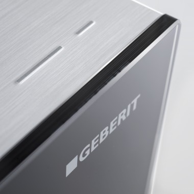 Активація змивання в сантехнічному модулі Geberit Monolith Активація змивання в сантехнічному модулі Geberit Monolith
