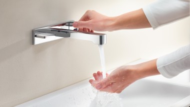 Вода - ресурс, який необхідно використовувати ощадливо у ванній кімнаті