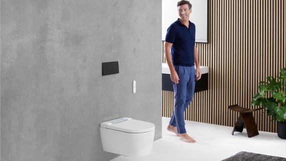Унітаз з функцією біде AquaClean Sela у ванній кімнаті Geberit Унітаз з функцією біде AquaClean Sela у ванній кімнаті Geberit