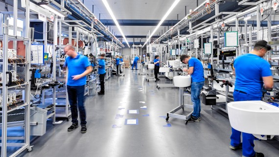 Виробництво AquaClean Mera в Йоні Виробництво AquaClean Mera в Йоні