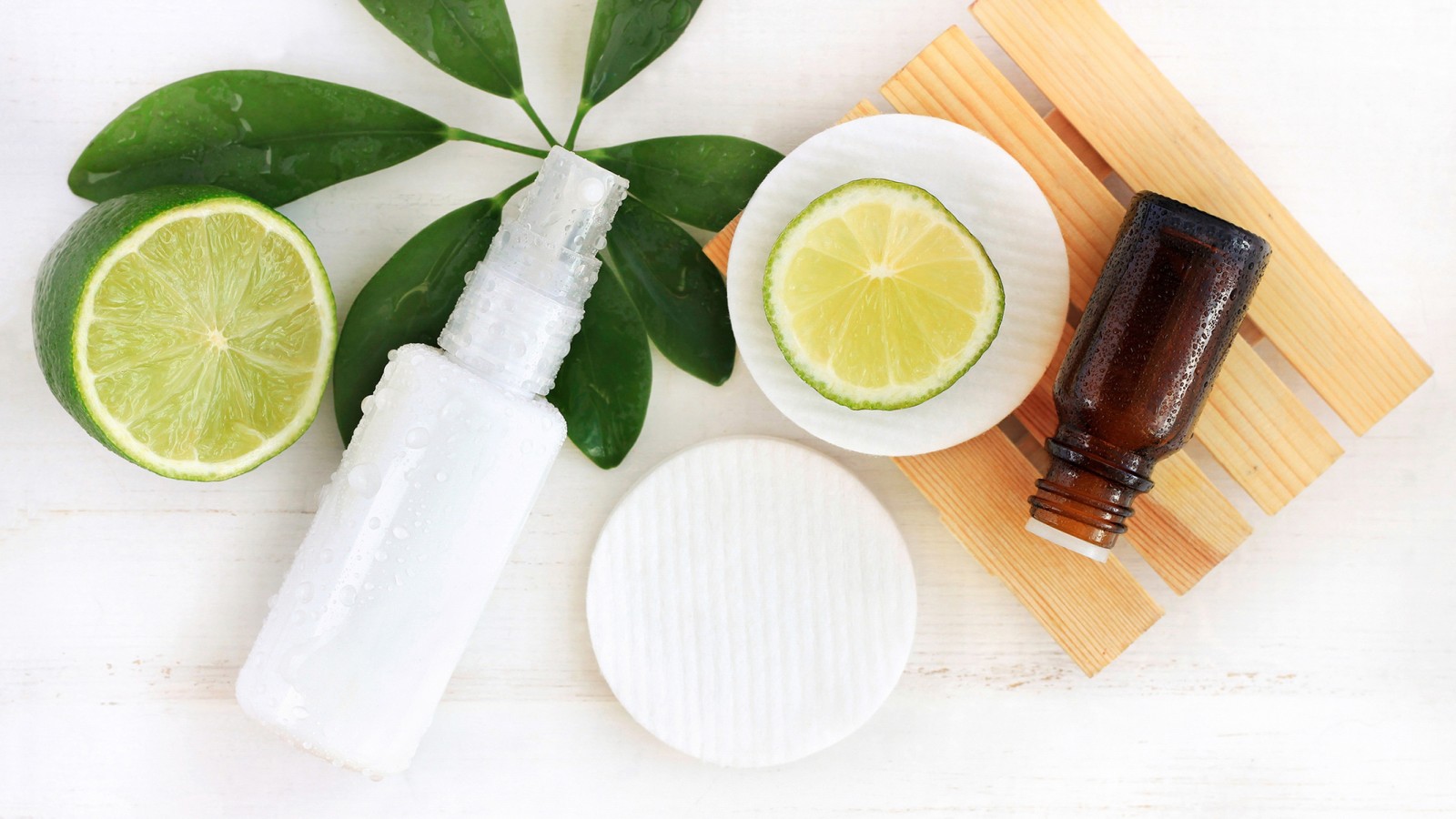 Різні побутові засоби для свіжого повітря Різні побутові засоби для свіжого повітря