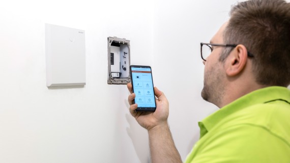 Керування Geberit Gateway через застосунок Geberit Control