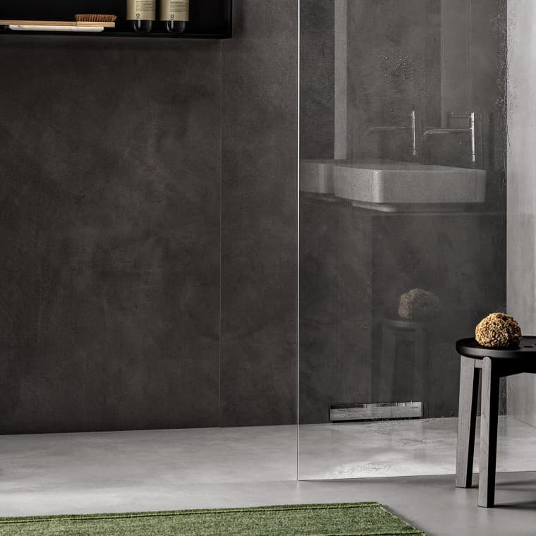 Душ рівної підлоги зі зливом у стіну Душ рівної підлоги зі зливом у стіну