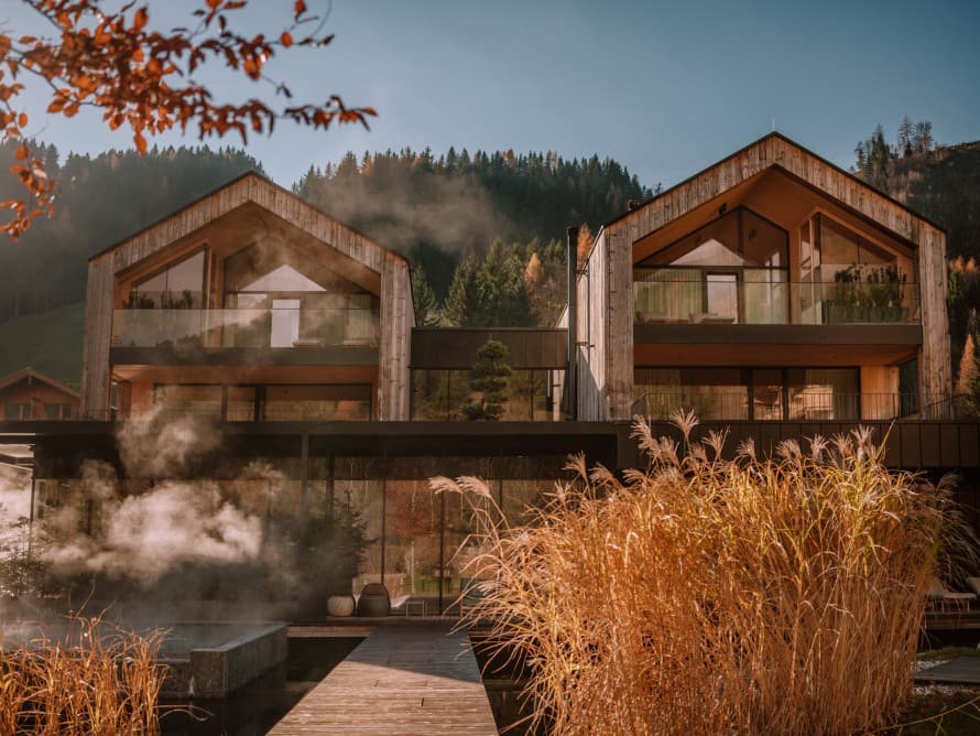 Готель Forsthofgut (© Naturhotel Forsthofgut) Готель Forsthofgut (© Naturhotel Forsthofgut)
