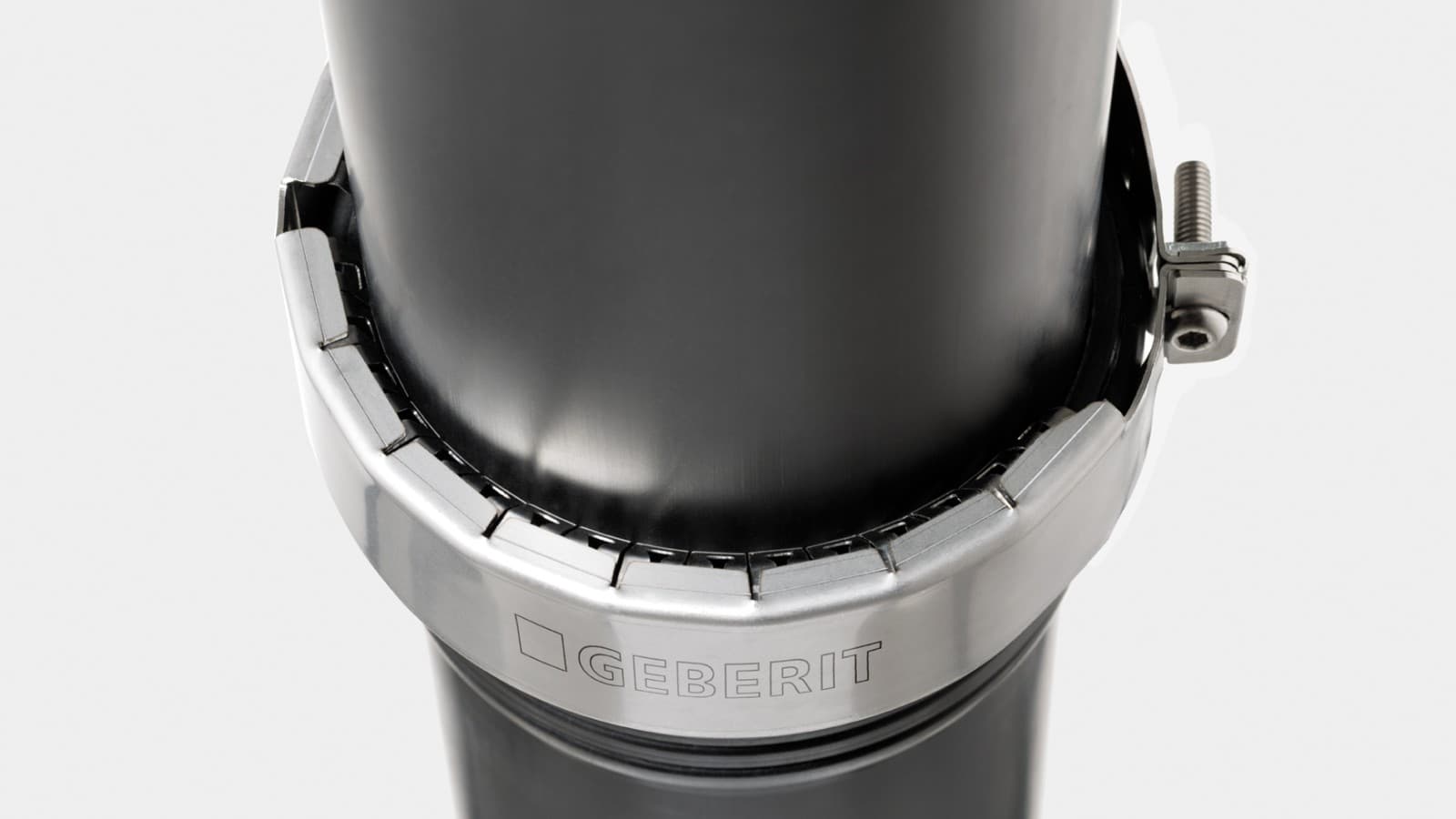 Фіксувальний хомут Geberit робить систему Silent-PP придатною для водовідведення з дахів Фіксувальний хомут Geberit робить систему Silent-PP придатною для водовідведення з дахів